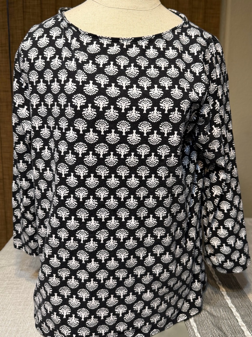 Talbots Black and White Long Sleeve Patterned Top